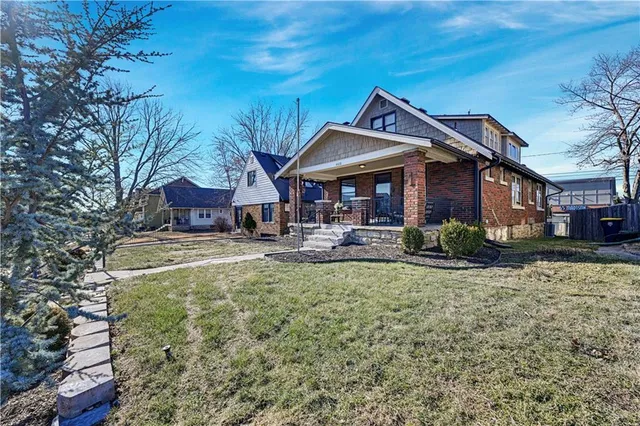 $525,000 | 4428 Summit Street, Kansas City, MO 64111