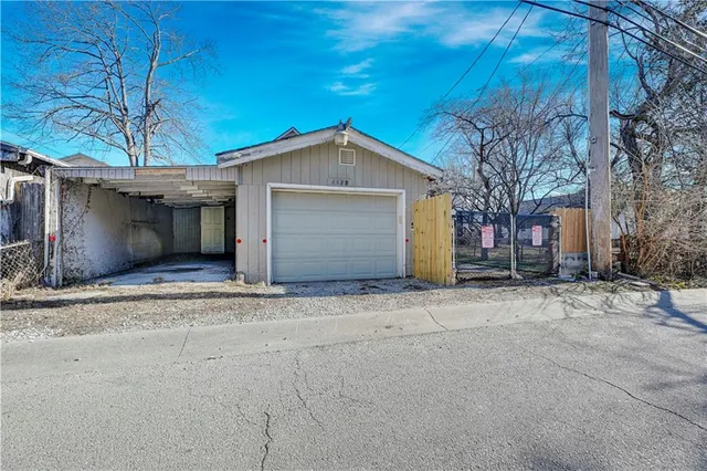 $525,000 | 4428 Summit Street, Kansas City, MO 64111