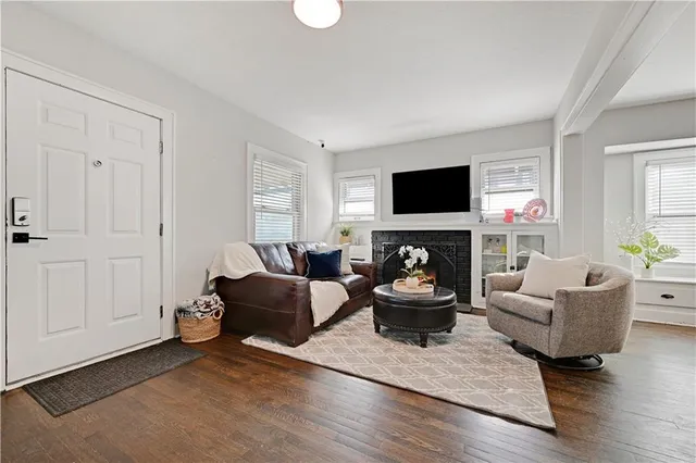 $525,000 | 4428 Summit Street, Kansas City, MO 64111