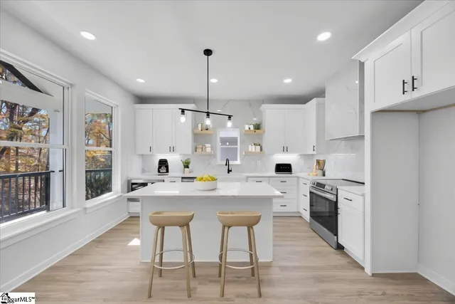 $299,000 | 120 Lyman Avenue, Duncan, SC 29334