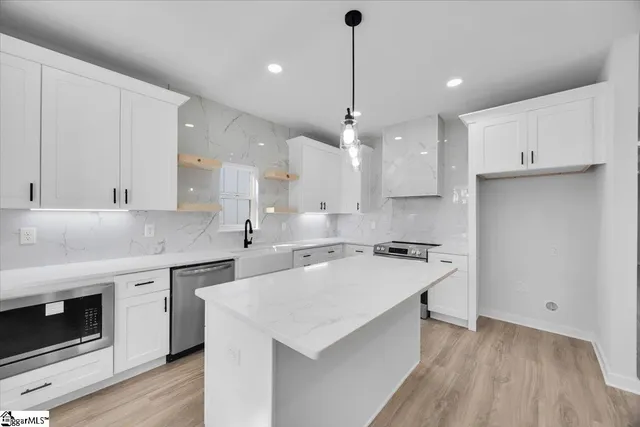 $299,000 | 120 Lyman Avenue, Duncan, SC 29334