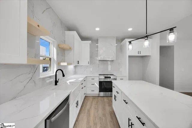 $299,000 | 120 Lyman Avenue, Duncan, SC 29334