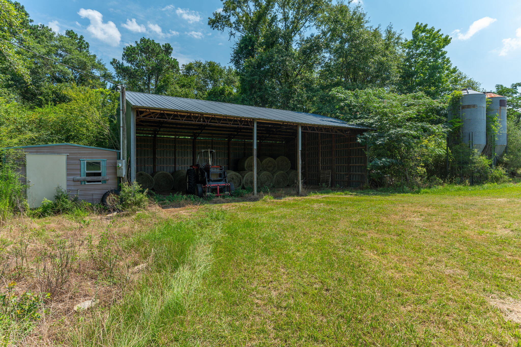 283 South Suttles Road DeFuniak Springs, FL 32433 - Photo 6 of 16 9-web-or-mls-283 S Suttles Dr Exterior-1