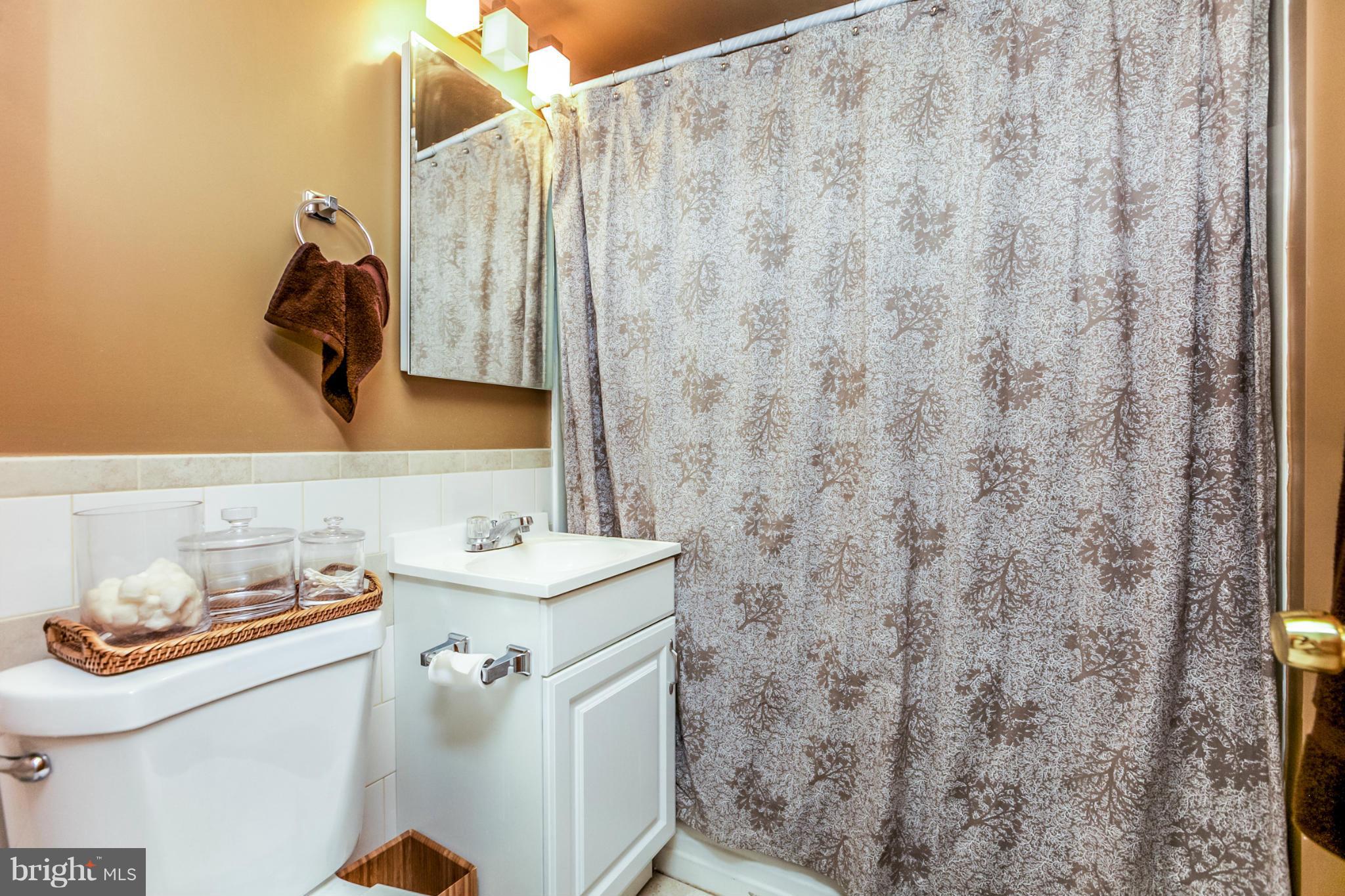 2804 Garnet Road Baltimore, MD 21234 - Photo 15 of 23 Bath (Master)