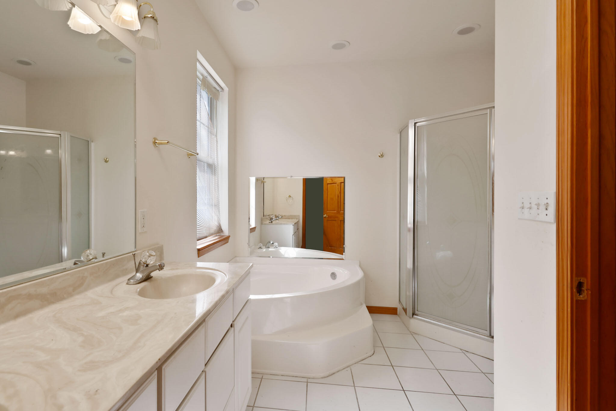 2829 Cheryl Street Portage, IN 46368 - Photo 13 of 18 2048x1368