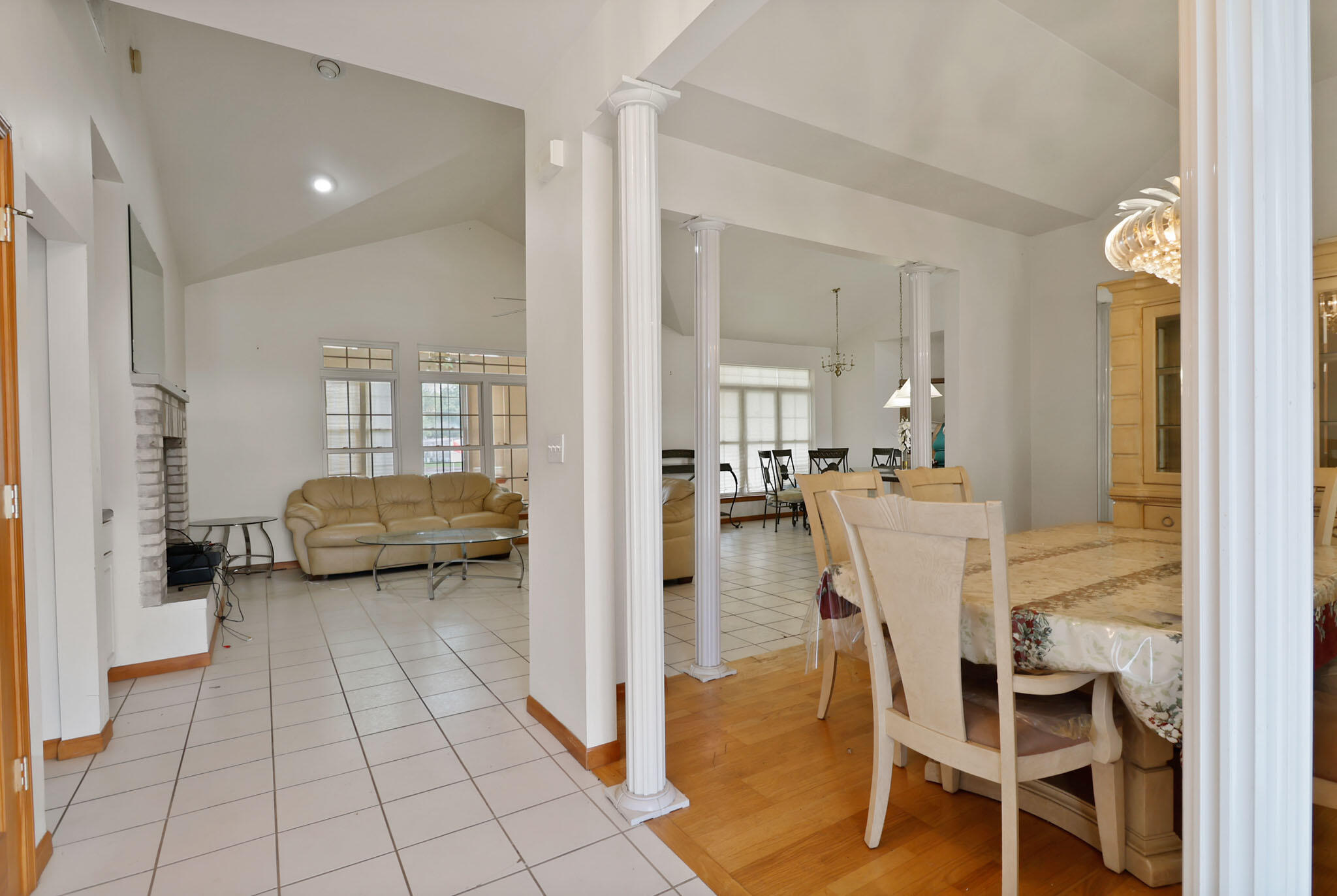 2829 Cheryl Street Portage, IN 46368 - Photo 7 of 18 2048x1372