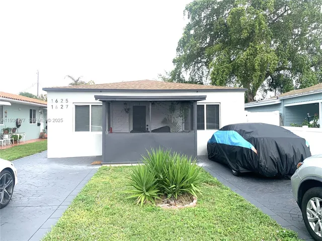 $1,950 | 1625 Dewey Street, Unit 2, Hollywood, FL 33020