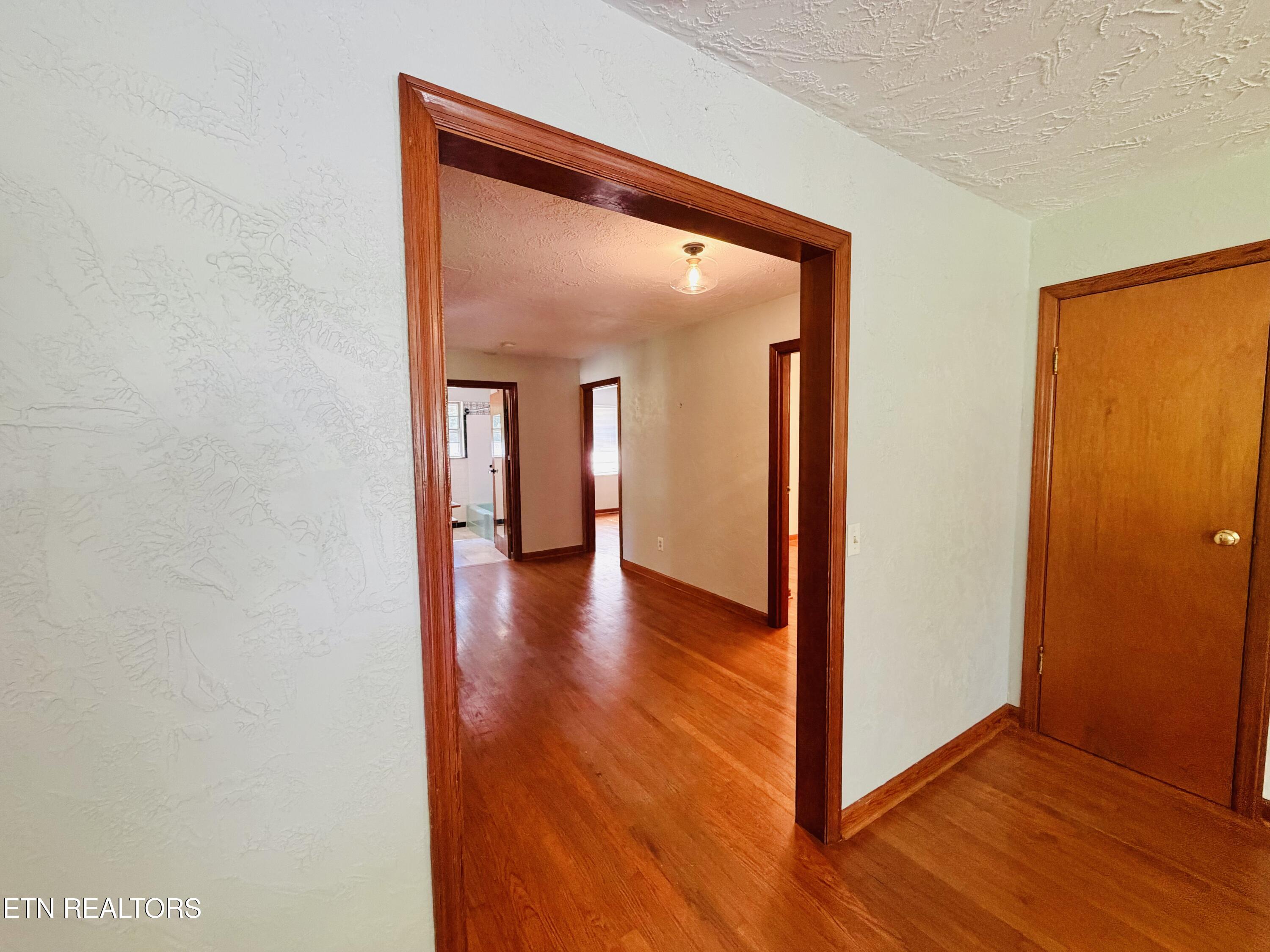 2837 Wildwood Road Maryville, TN 37804 - Photo 19 of 53 Foyer