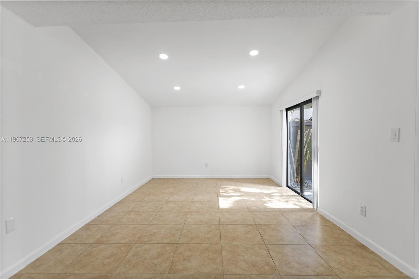 6502 Southwest 114th Avenue Miami, FL 33173 - Photo 27 of 68