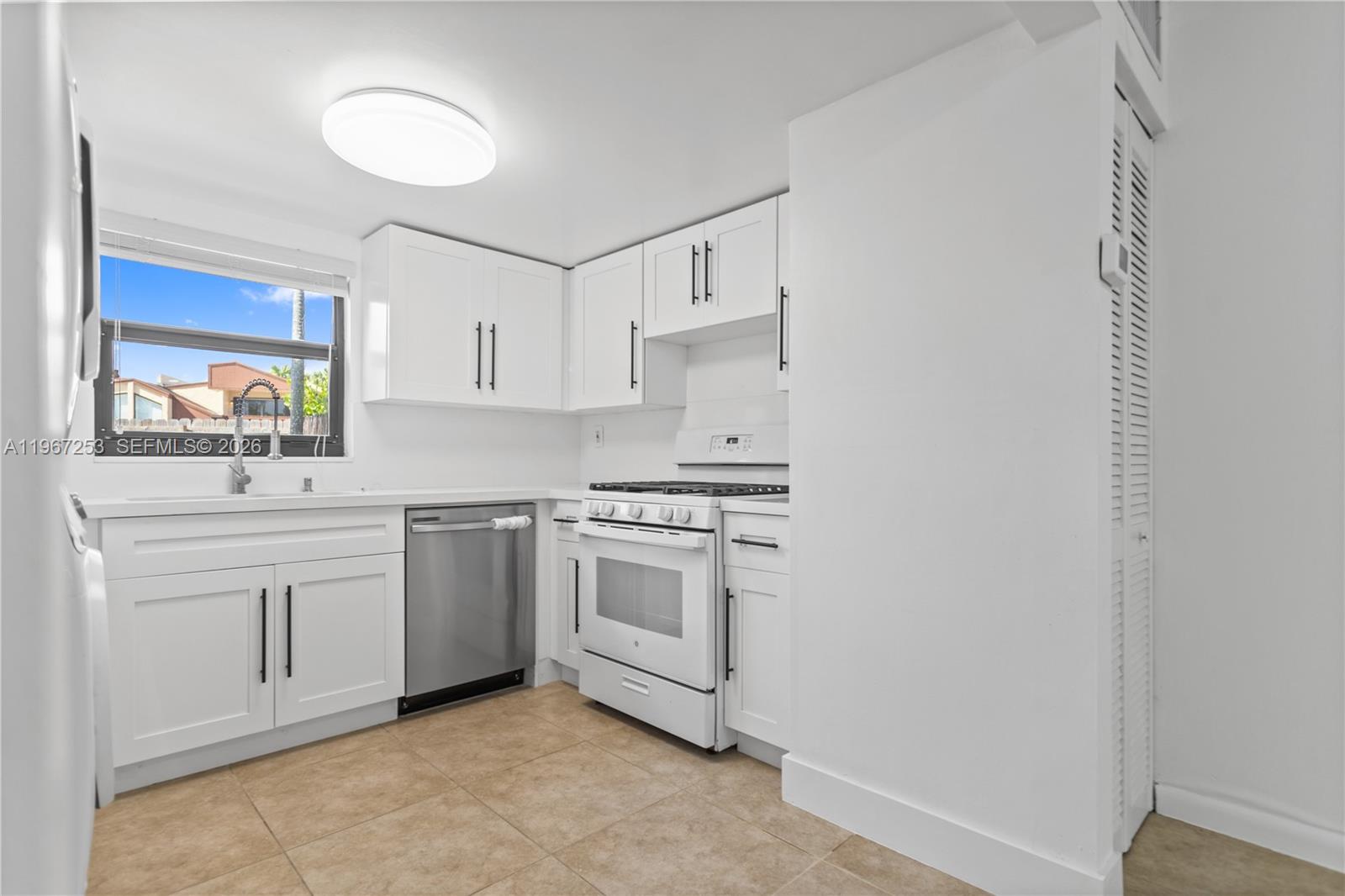 6502 Southwest 114th Avenue Miami, FL 33173 - Photo 30 of 68