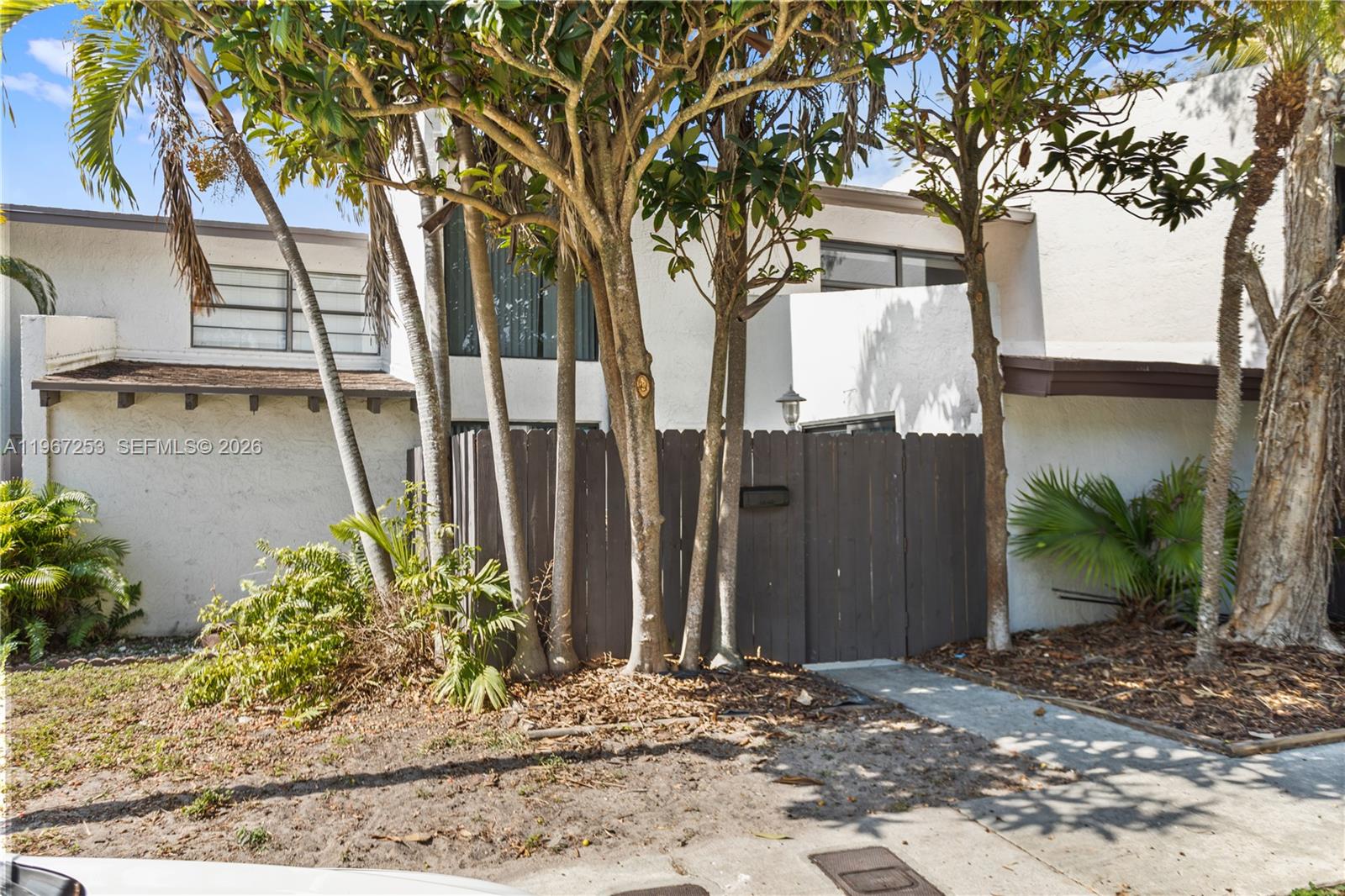 6502 Southwest 114th Avenue Miami, FL 33173 - Photo 3 of 68