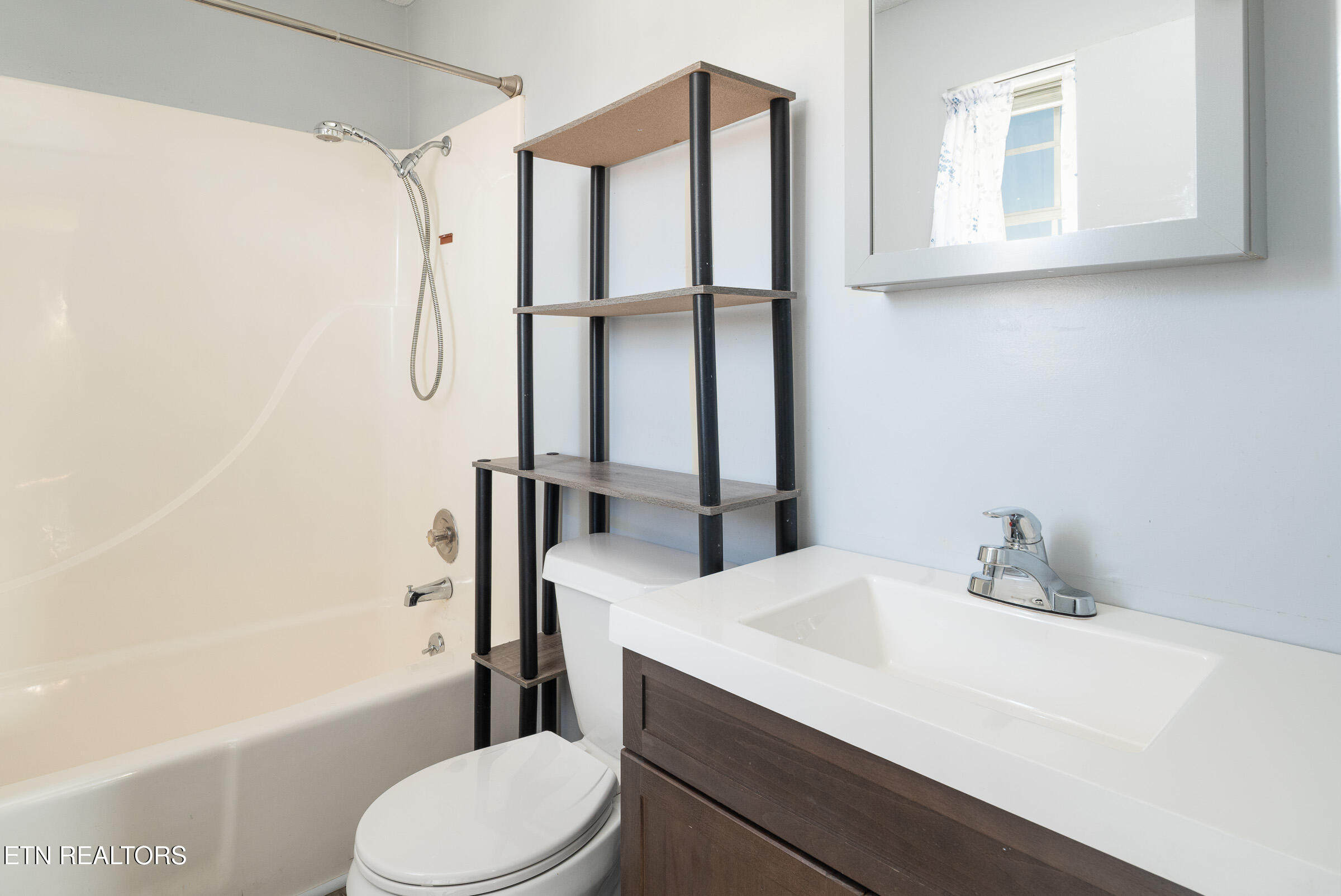 415 Pearl Road Seymour, TN 37865 - Photo 8 of 20 Primary Bath