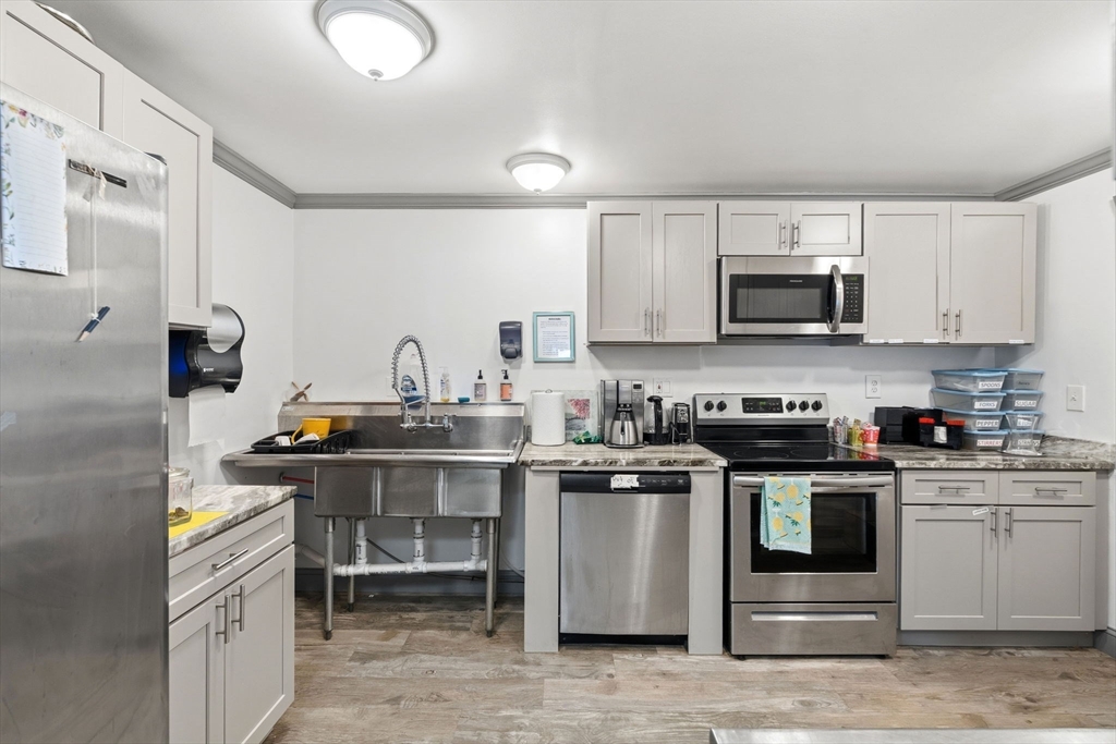 3 Queens Road, Unit 211 Attleboro, MA 02703 - Photo 32 of 42
