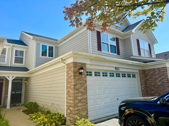 $2,900 | 423 Acushnet Street, Unit 423, Elgin, IL 60124