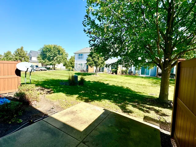 $2,800 | 423 Acushnet Street, Unit 423, Elgin, IL 60124