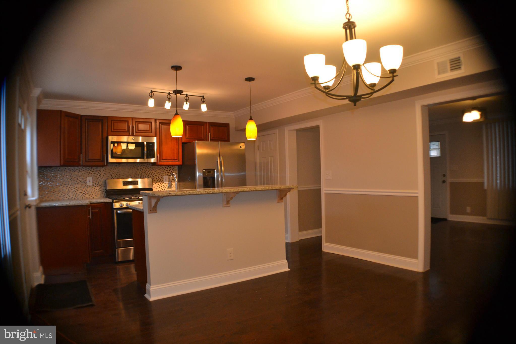 4221 Colborne Road Baltimore, MD 21229 - Photo 4 of 13 Dining Room
