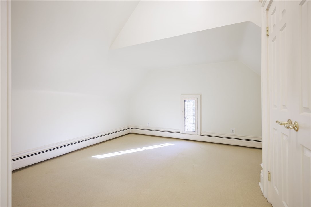 901 East Avenue, Unit D Rochester, NY 14607 - Photo 17 of 42