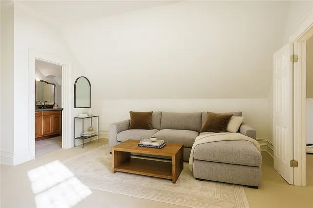 $3,000 | 901 East Avenue, Unit D, Rochester, NY 14607