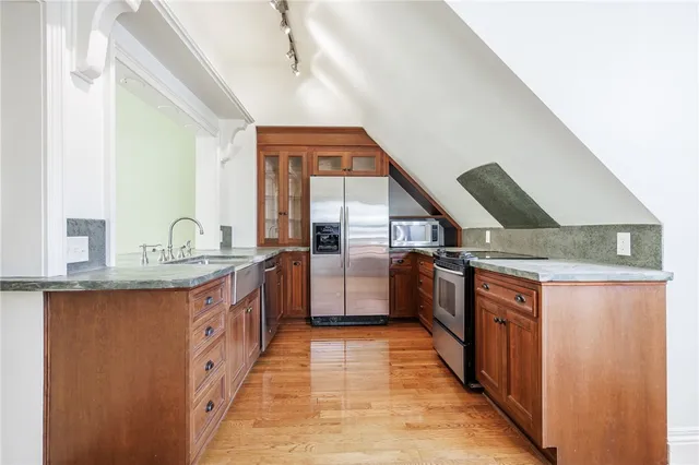 $3,000 | 901 East Avenue, Unit D, Rochester, NY 14607