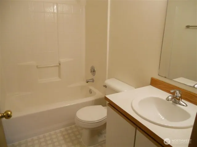 $2,895 | 5711 10th Avenue West, Everett, WA 98203