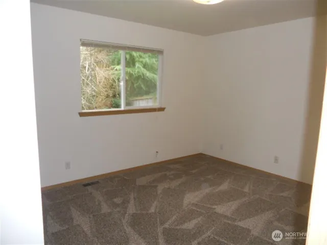 $2,895 | 5711 10th Avenue West, Everett, WA 98203