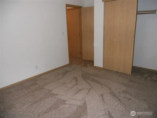 $2,895 | 5711 10th Avenue West, Everett, WA 98203