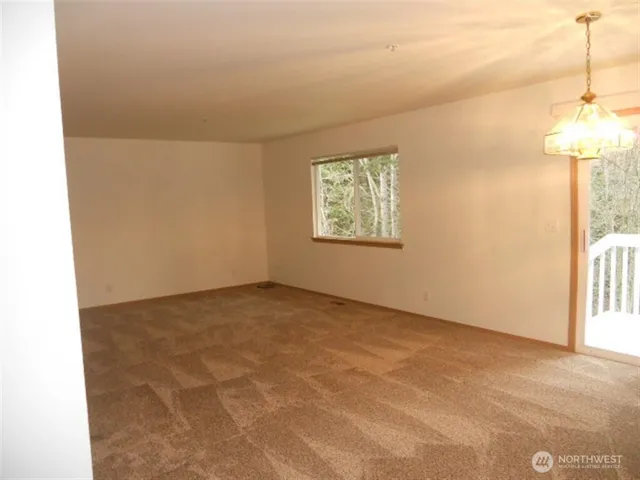 $2,895 | 5711 10th Avenue West, Everett, WA 98203