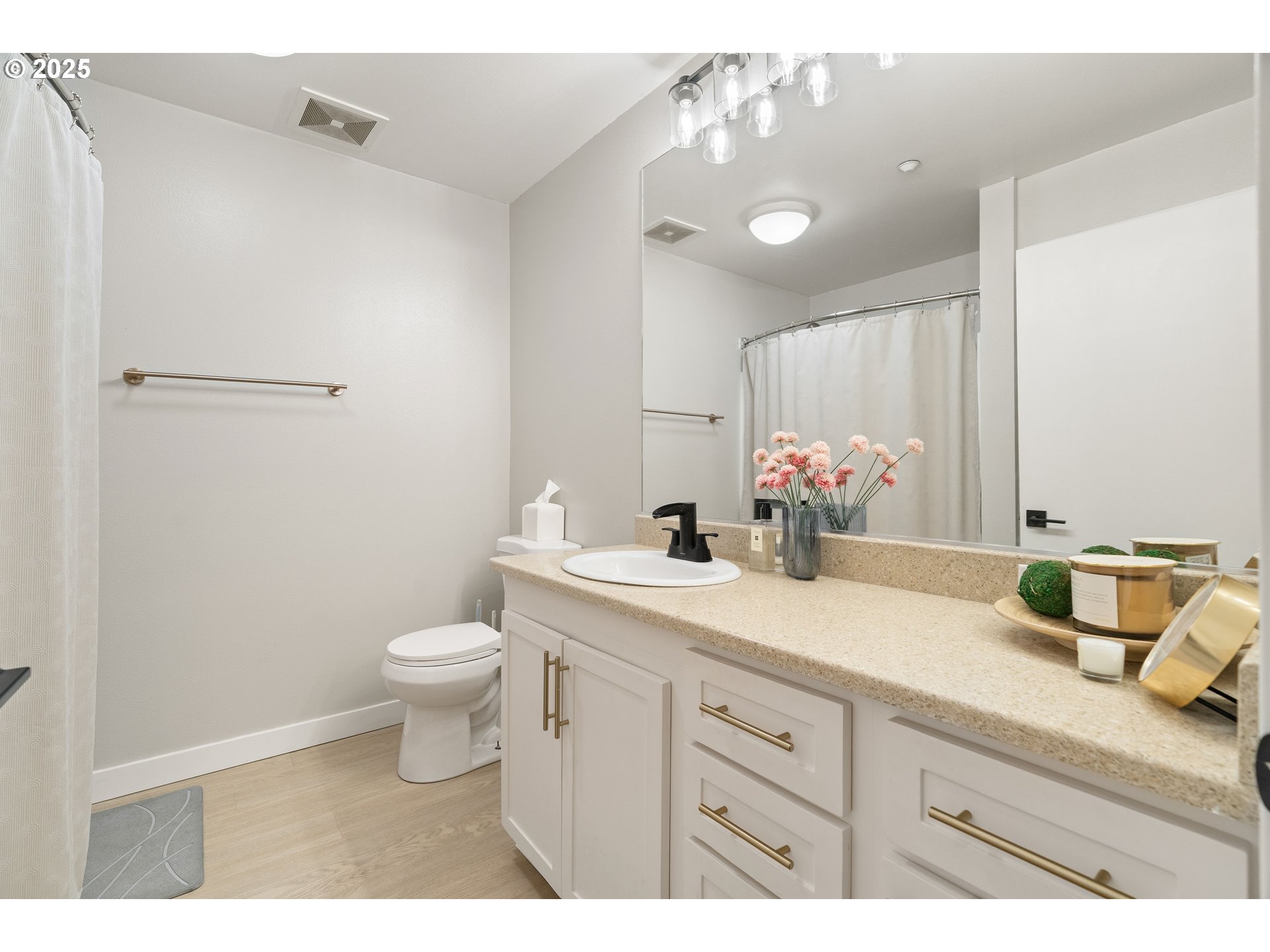 1125 Northwest 9th Avenue, Unit 517 Portland, OR 97209 - Photo 23 of 45