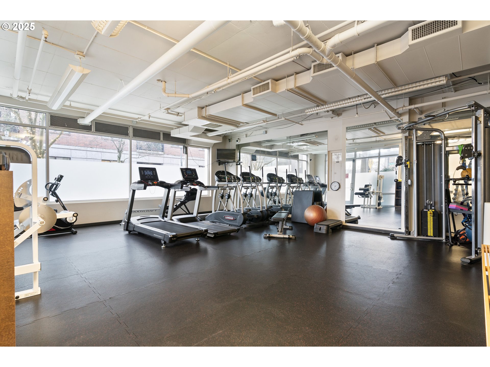 1125 Northwest 9th Avenue, Unit 517 Portland, OR 97209 - Photo 31 of 45