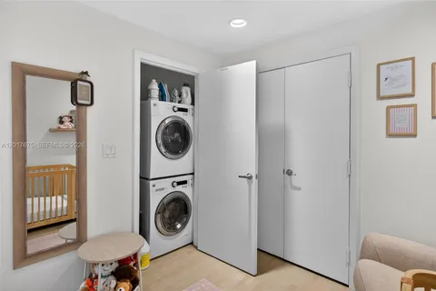 $529,999 | 1900 North Bayshore Drive, Unit 4606, Miami, FL 33132