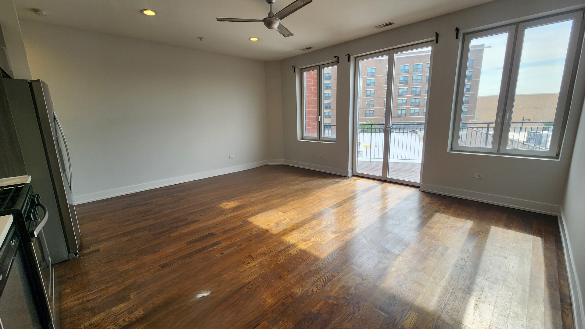 4428 North Sheridan Road, Unit 4G Chicago, IL 60640 - Photo 3 of 23