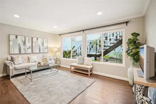 $335,000 | 1405 East 1st Street, Unit 6, Long Beach, CA 90802
