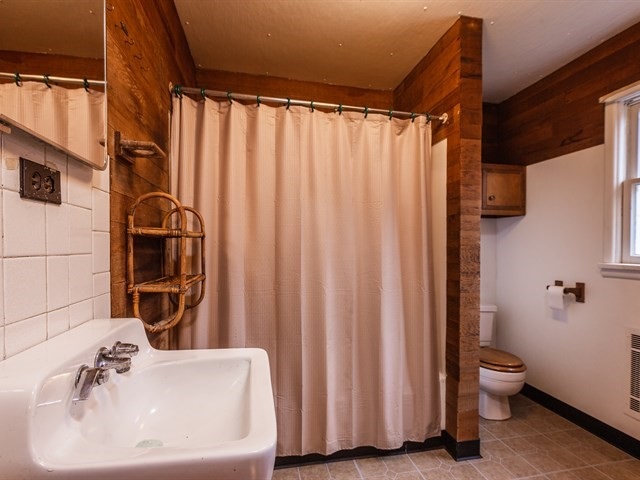 213 North Barker Road Greenacres, WA 99016 - Photo 12 of 20 Gallery Image 12