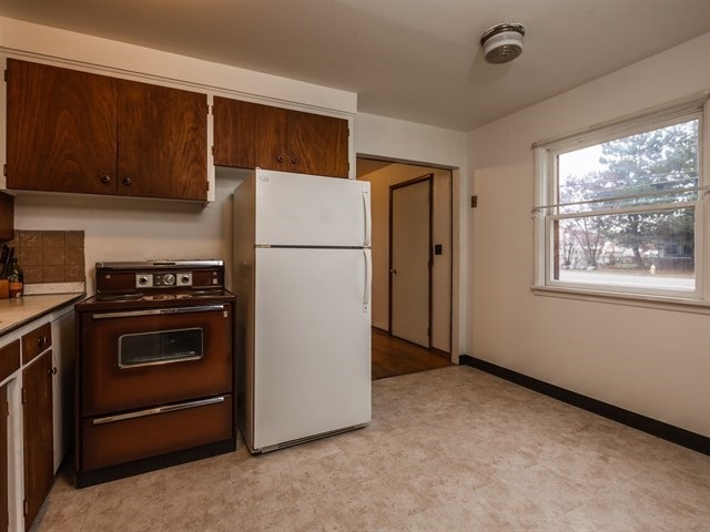 213 North Barker Road Greenacres, WA 99016 - Photo 7 of 20 Gallery Image 7