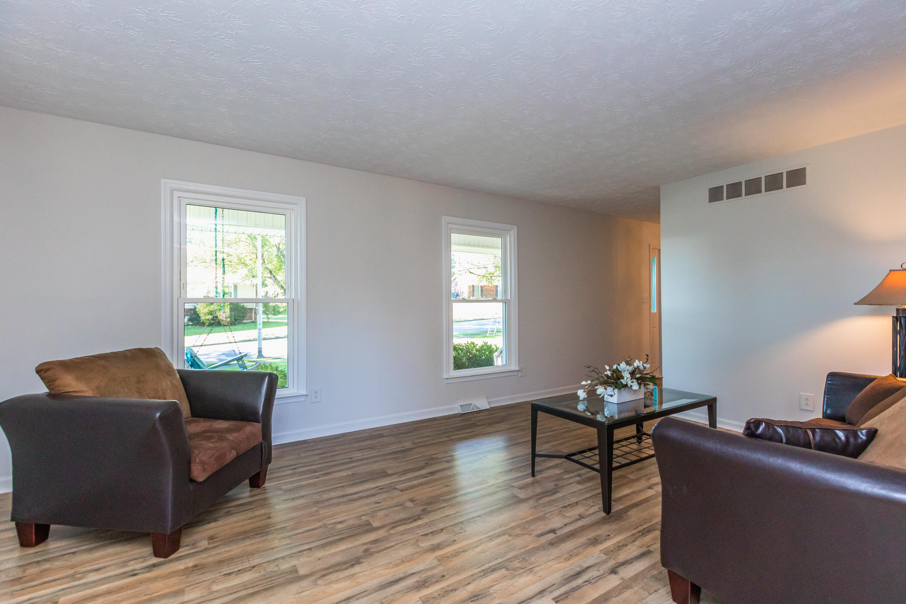 641 Squires Road Lexington, KY 40515 - Photo 7 of 38 Living Room