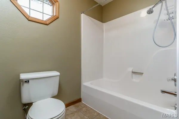 $289,900 | 1808 Magnolia Drive, Lebanon, MO 65536