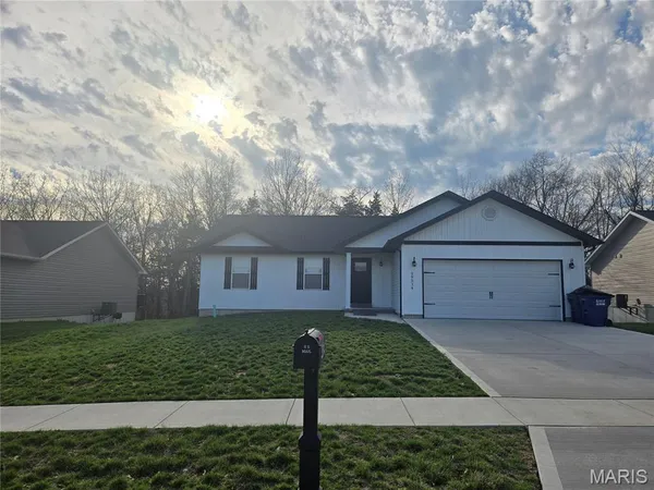 $325,000 | 29514 Walnut Valley Lane, Wright City, MO 63390