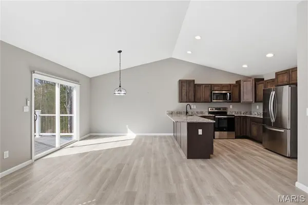 $325,000 | 29514 Walnut Valley Lane, Wright City, MO 63390