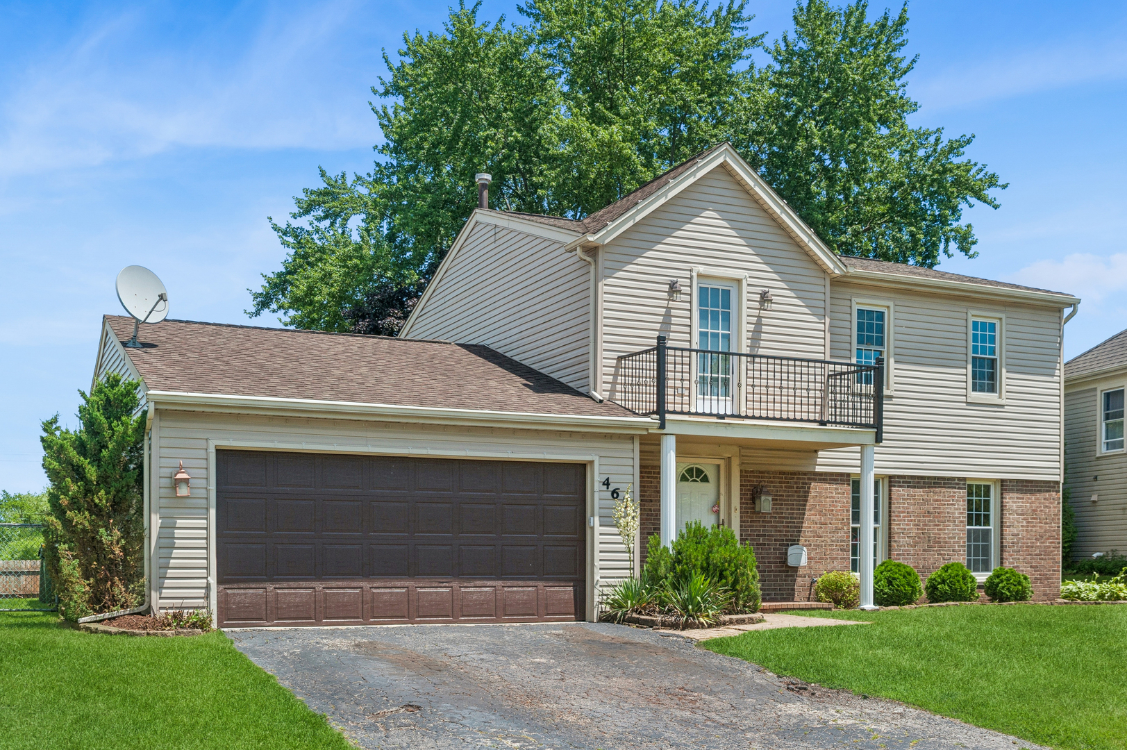 465 Ridgefield Drive Roselle, IL 60172 - Photo 2 of 32