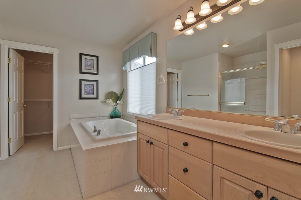 18617 173rd Way Southeast Renton, WA 98058 - Photo 14 of 24 Gallery Image 14