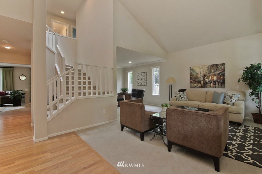 18617 173rd Way Southeast Renton, WA 98058 - Photo 3 of 24 Gallery Image 3