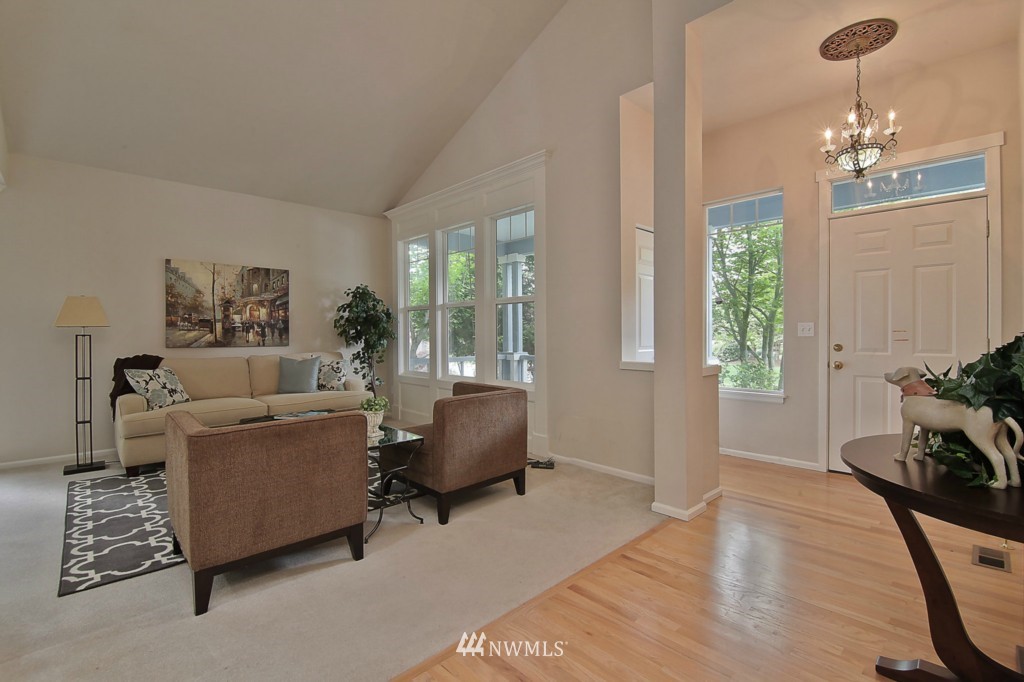 18617 173rd Way Southeast Renton, WA 98058 - Photo 4 of 24 Gallery Image 4