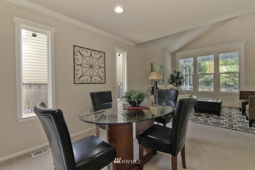 18617 173rd Way Southeast Renton, WA 98058 - Photo 6 of 24 Gallery Image 6