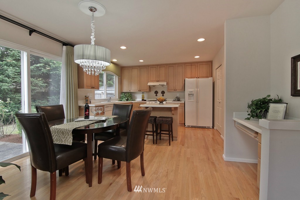 18617 173rd Way Southeast Renton, WA 98058 - Photo 9 of 24 Gallery Image 9