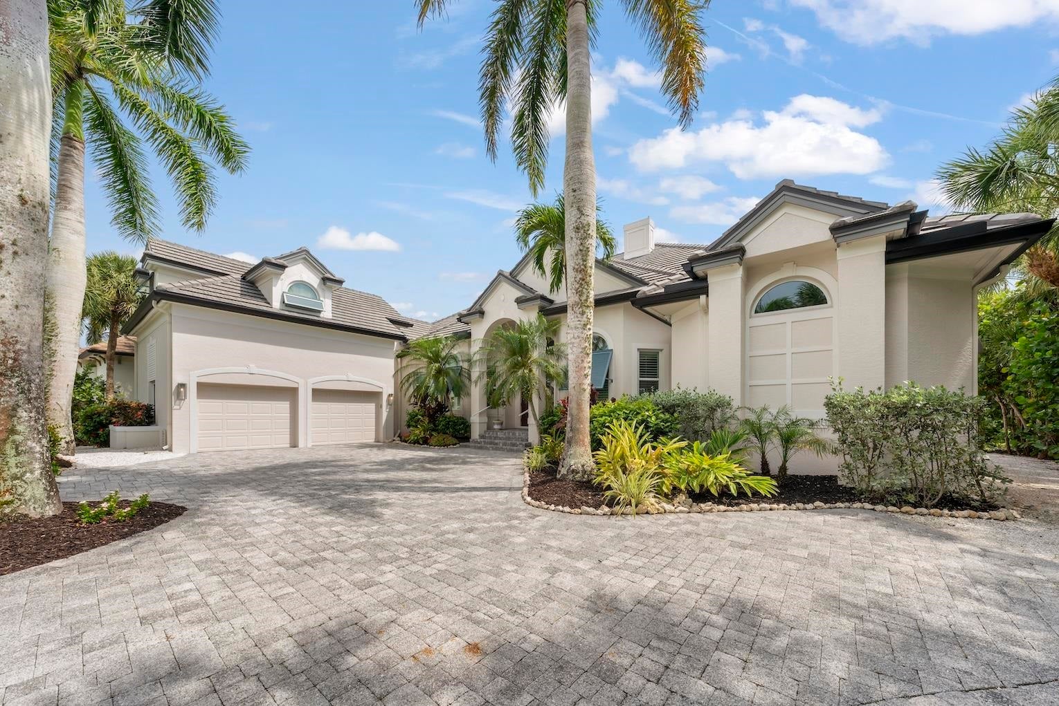 2385 Wulfert Road Sanibel, FL 33957 - Photo 40 of 48 Gallery Image 40
