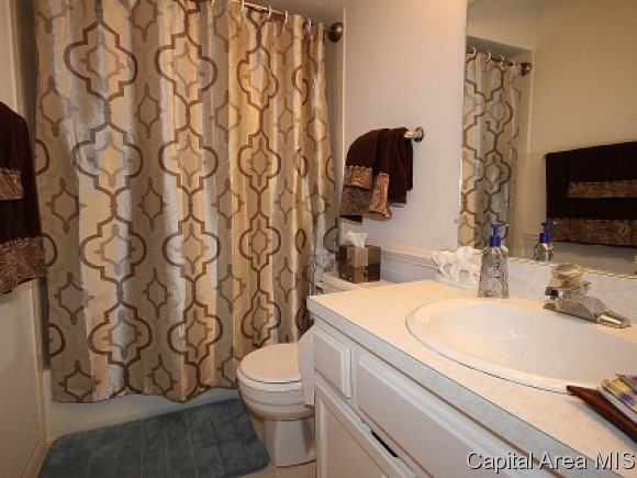 41 Country Place Springfield, IL 62703 - Photo 18 of 20