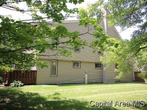 41 Country Place Springfield, IL 62703 - Photo 2 of 20