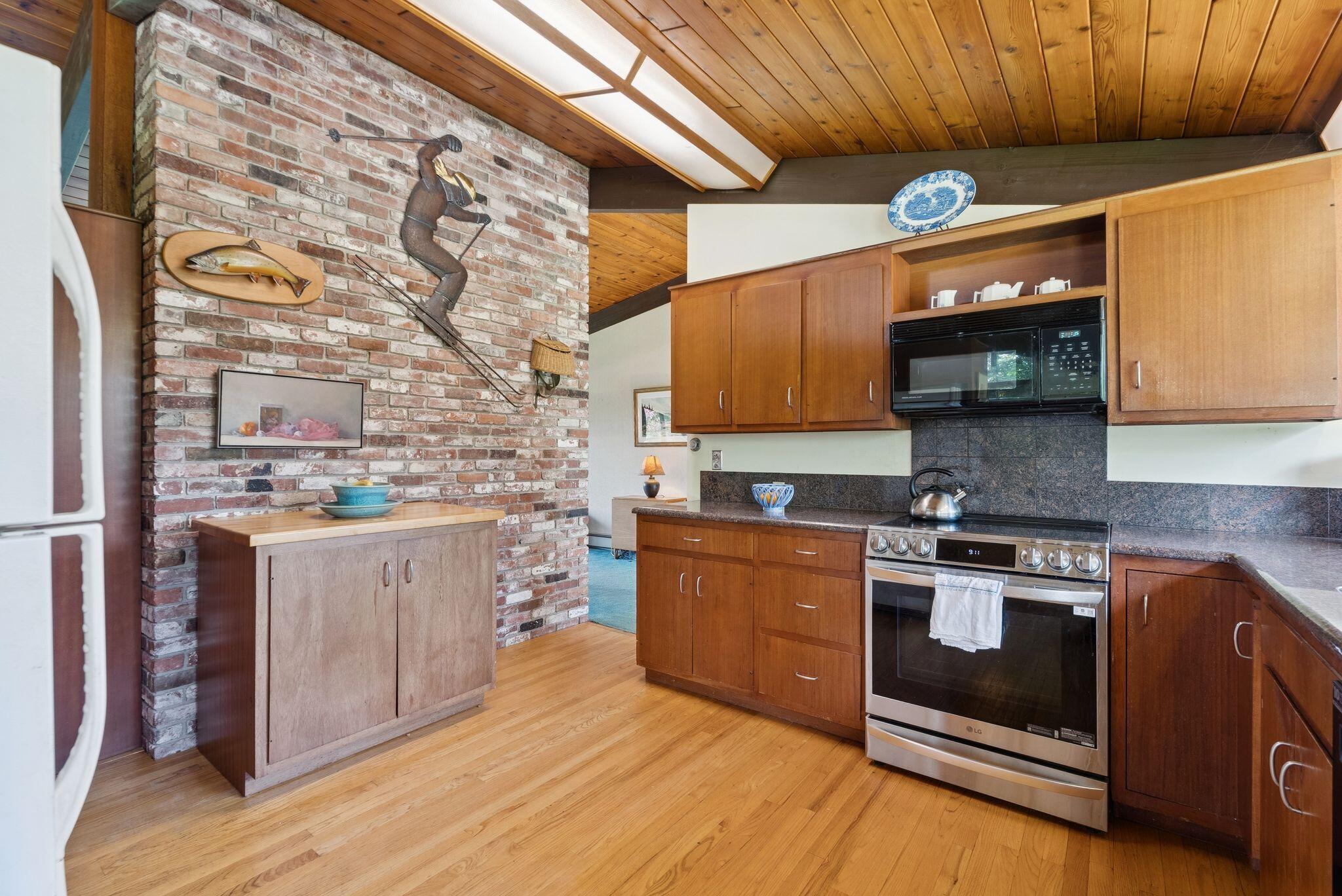 98 Field Road Falmouth, ME 04105 - Photo 23 of 61 48_DSC01325