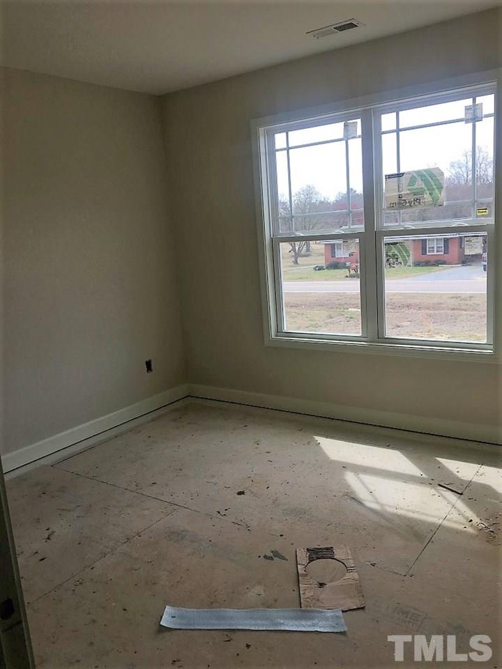 235 Railroad Road Benson, NC 27504 - Photo 11 of 17 Gallery Image 11