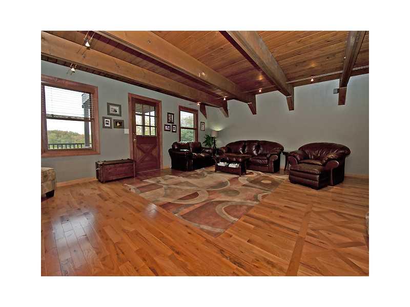 332 Country Club Road Washington, PA 15301 - Photo 10 of 24 Great Room.